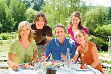 lec-famille-repas-01