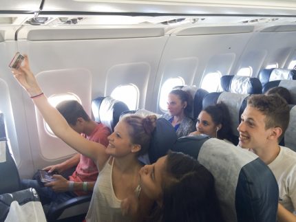 selfie avion voyage